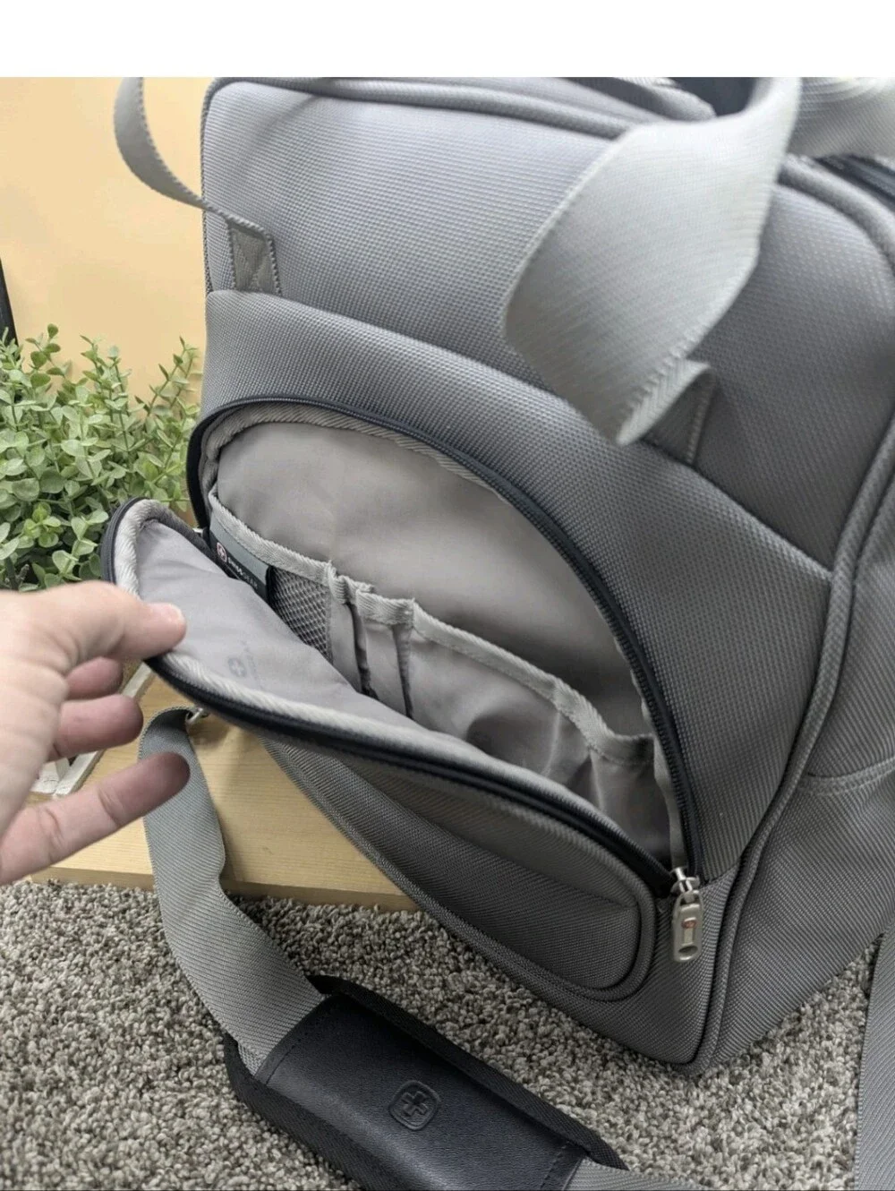 Swiss Gear Gray Zip Around Carry On Bag Shoulder Strap Collapsable